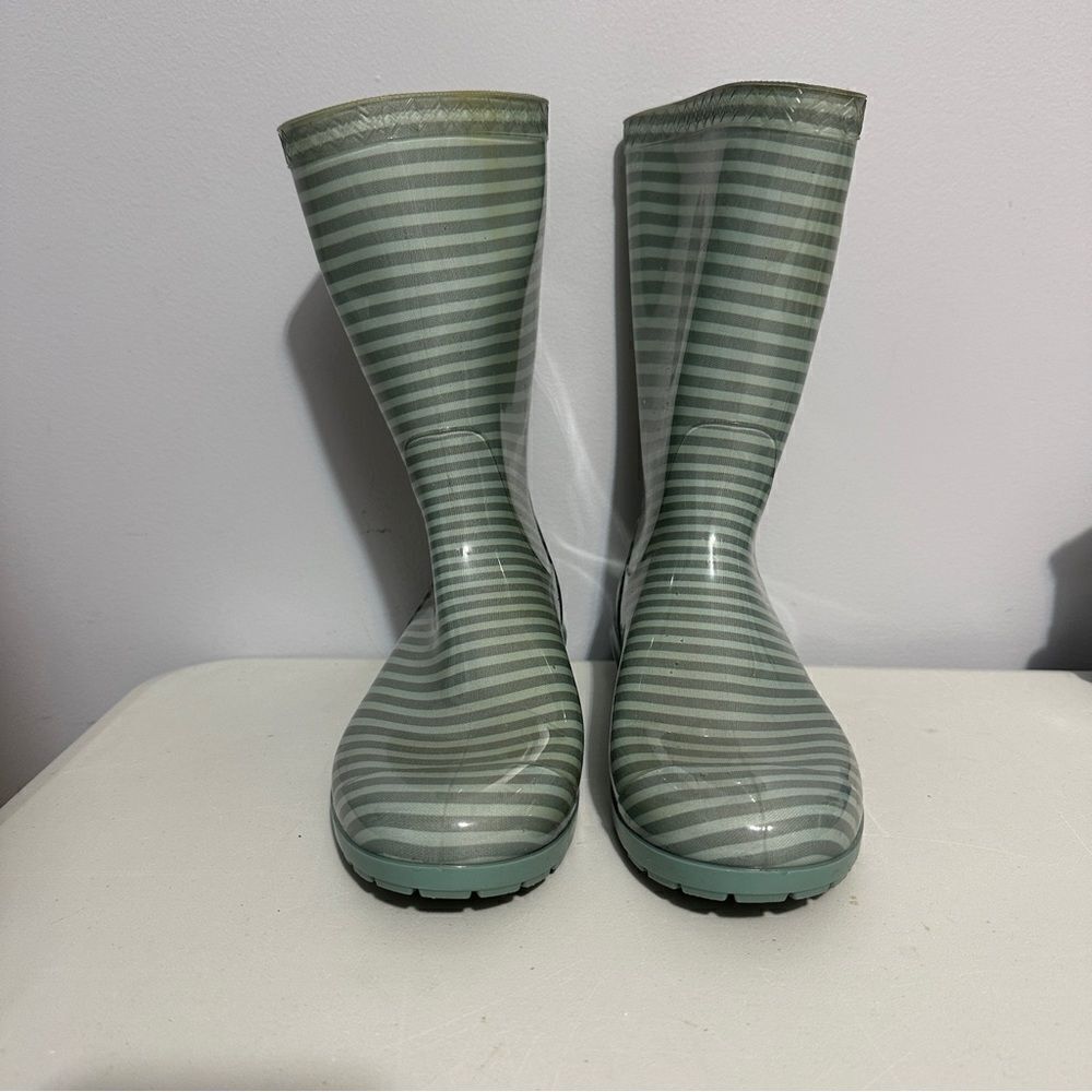 Ugg girls green stripe rain boots size 5